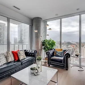 https://blue-jays-cn-tower-suite.niagara-fallshotels.com